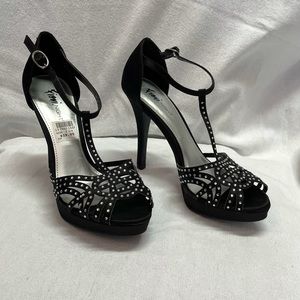COPY - Black /silver strappy pumps, size 7.5 NIB